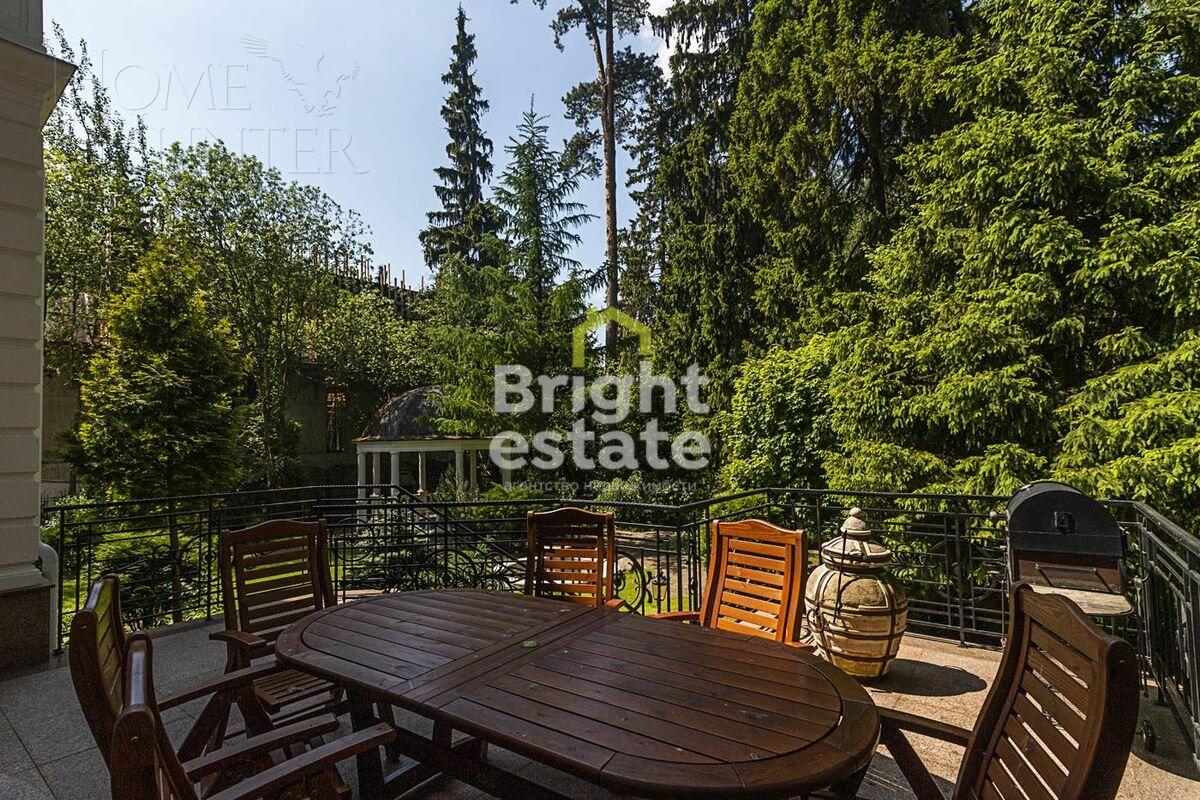 2-этажный коттедж 782.7 м² с отделкой