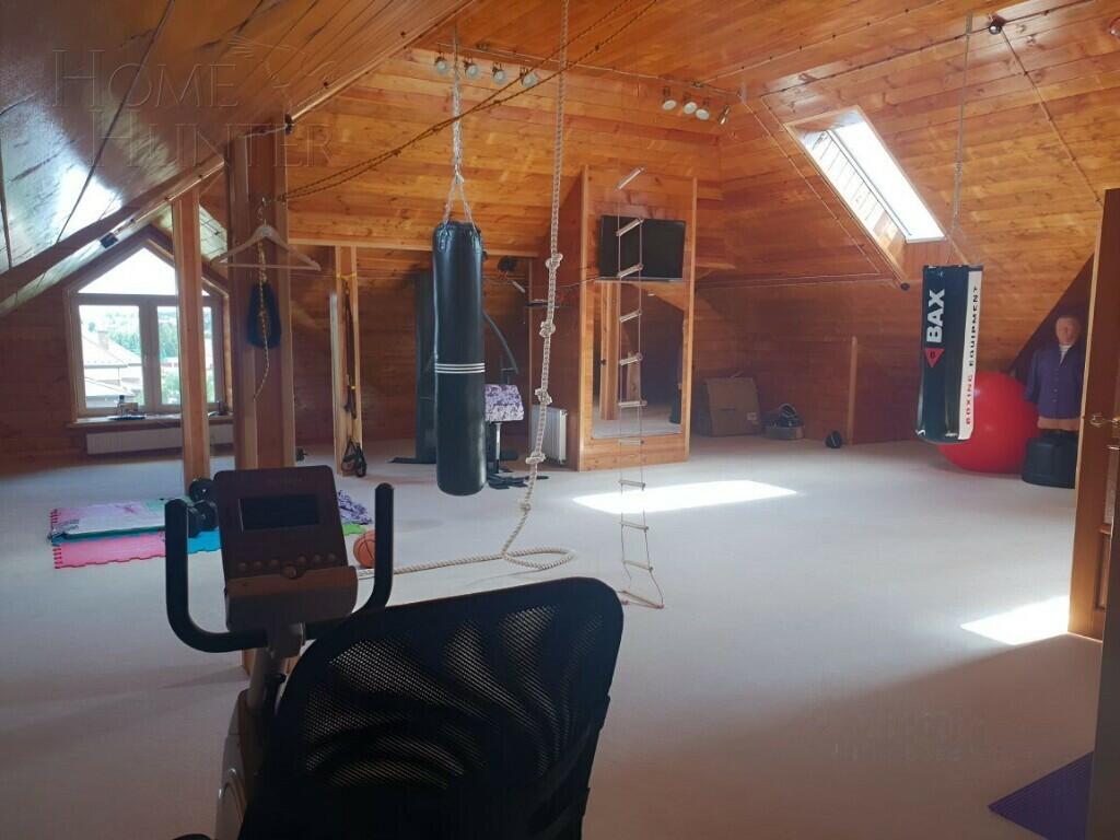 3-этажный коттедж 1 240 м² с отделкой