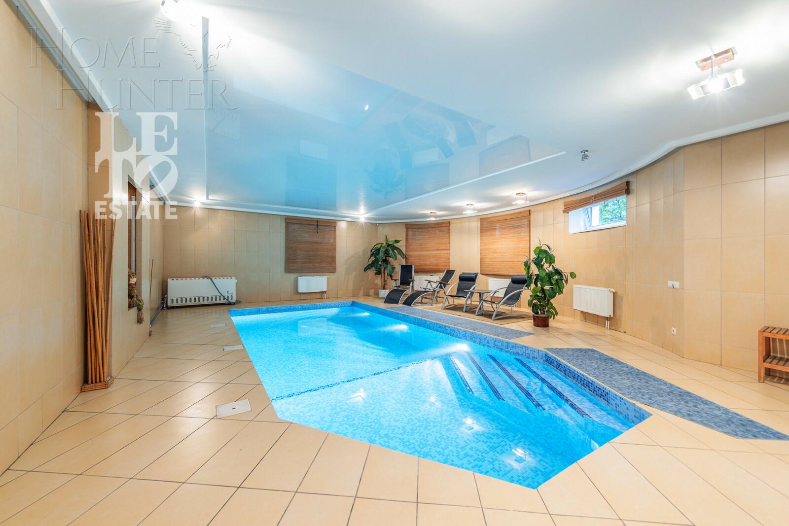 2-этажный коттедж 600 м² с отделкой