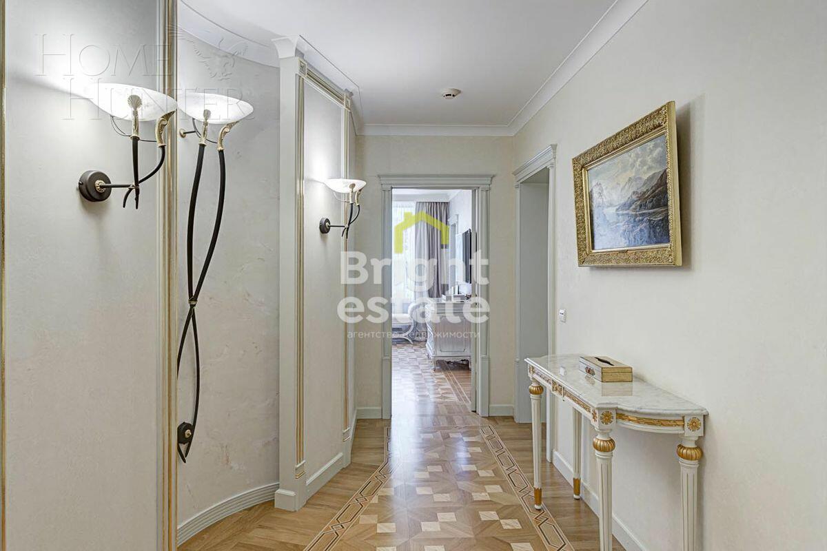 2-этажный коттедж 782.7 м² с отделкой