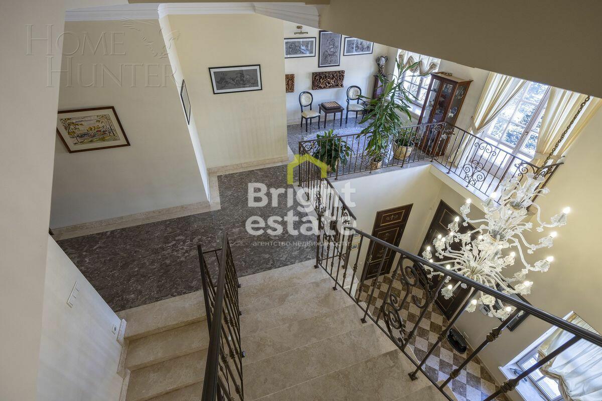 2-этажный коттедж 980 м² с отделкой