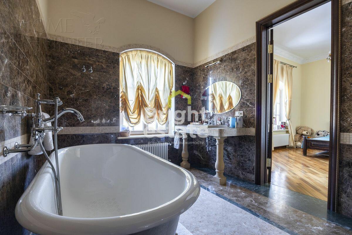 2-этажный коттедж 980 м² с отделкой