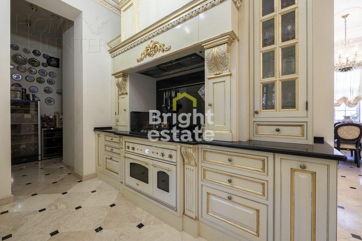 2-этажный коттедж 980 м² с отделкой