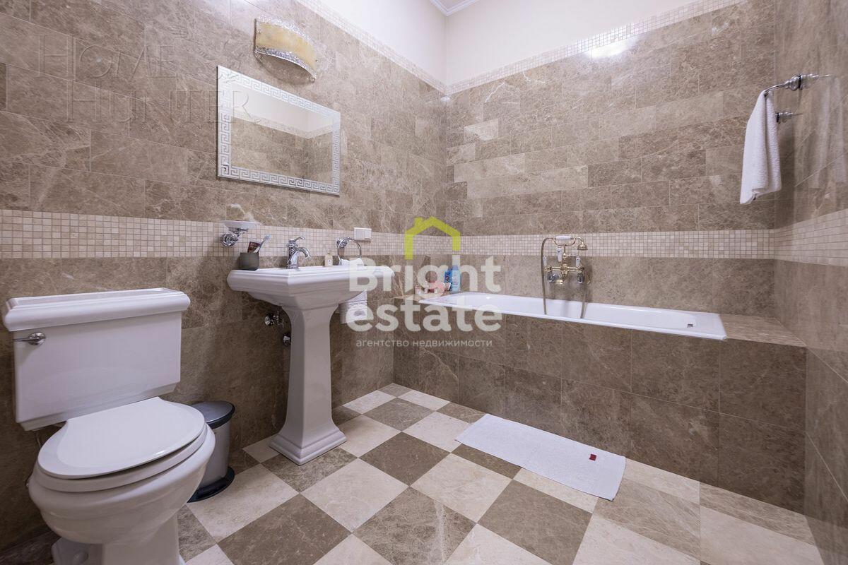 2-этажный коттедж 980 м² с отделкой