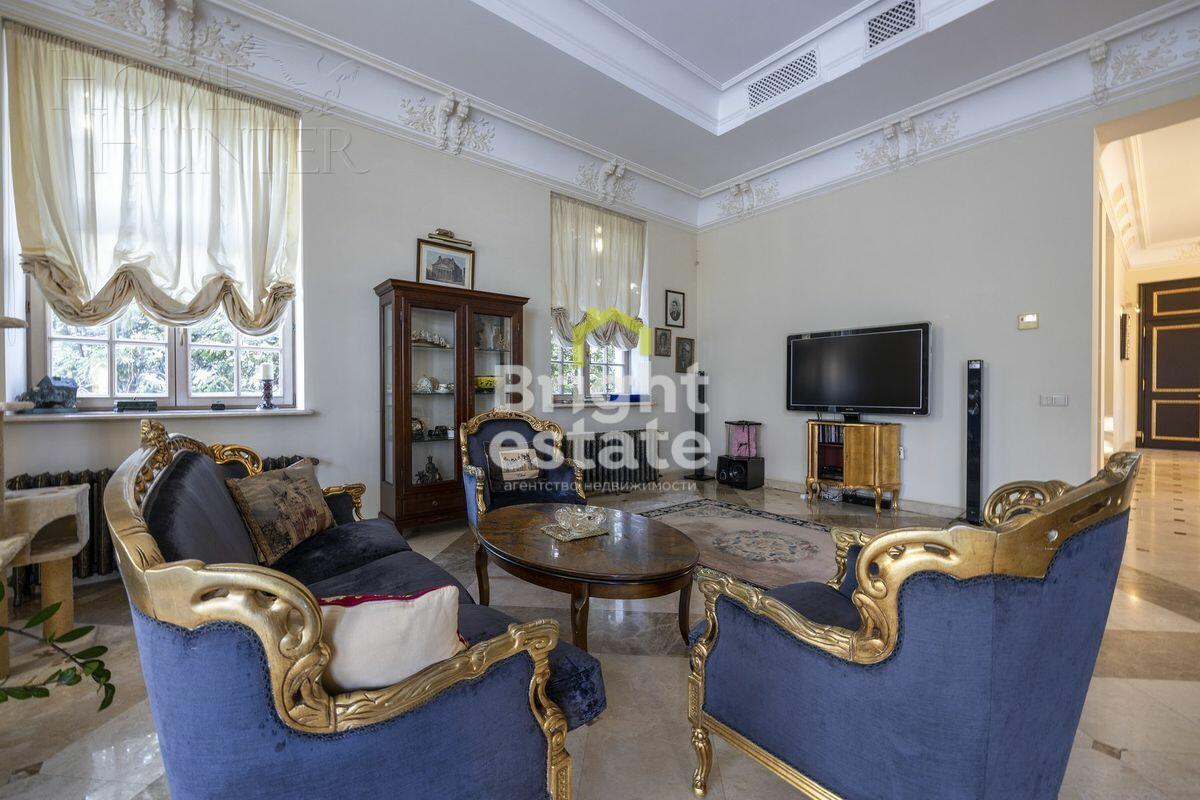 2-этажный коттедж 980 м² с отделкой