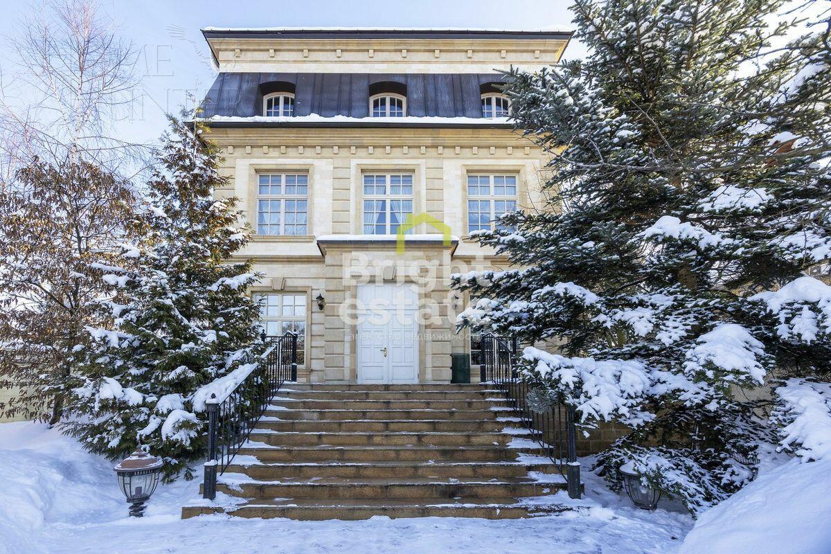 2-этажный коттедж 980 м² с отделкой