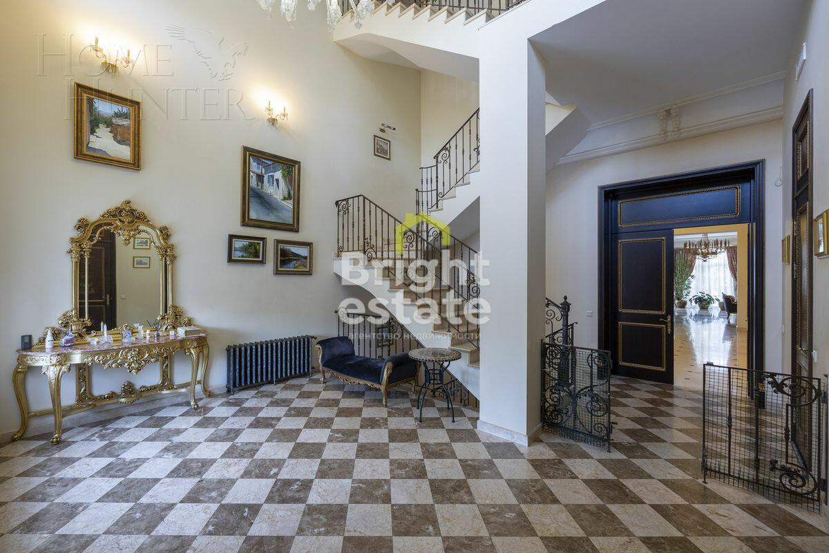 2-этажный коттедж 980 м² с отделкой