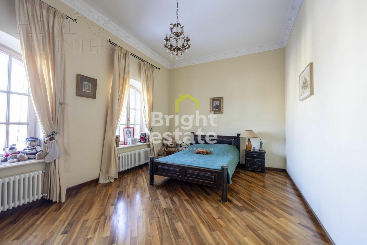 2-этажный коттедж 980 м² с отделкой