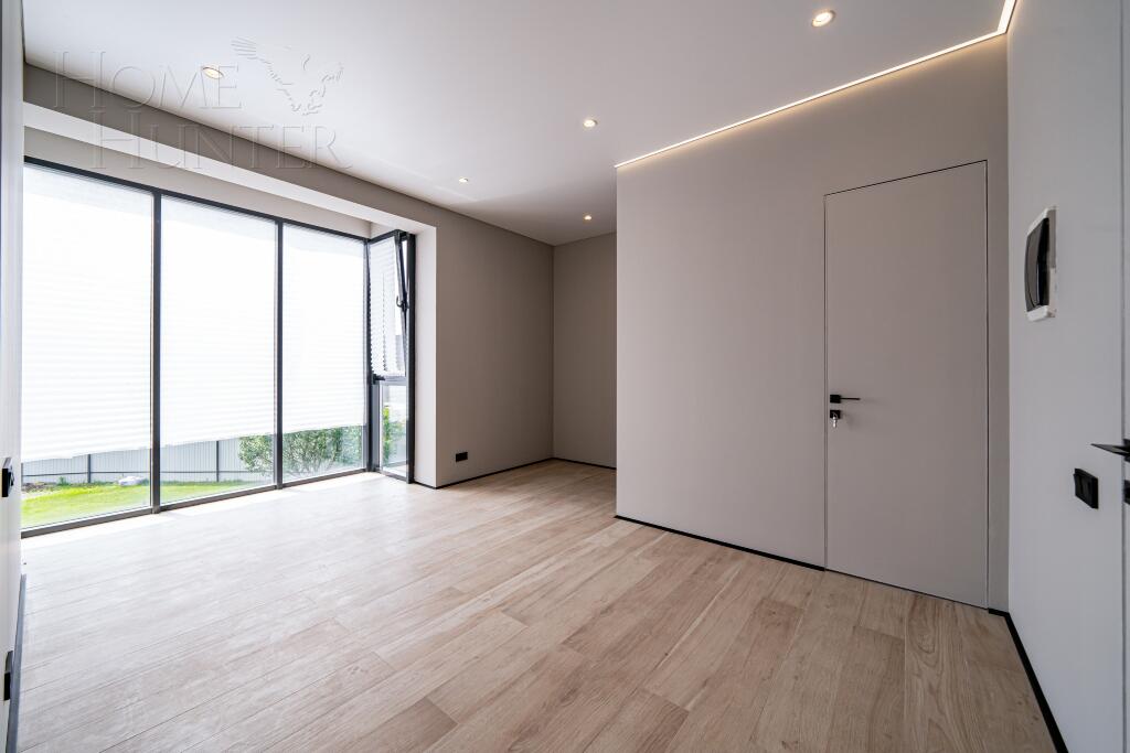 2-этажный коттедж 250 м² с отделкой