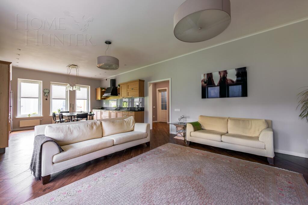 2-этажный коттедж 200 м² с отделкой