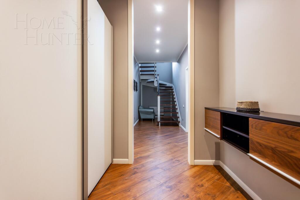 2-этажный коттедж 200 м² с отделкой