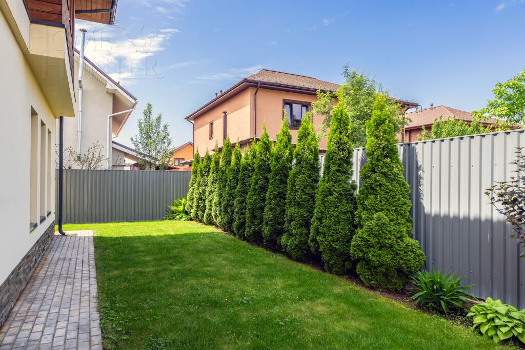 2-этажный коттедж 200 м² с отделкой