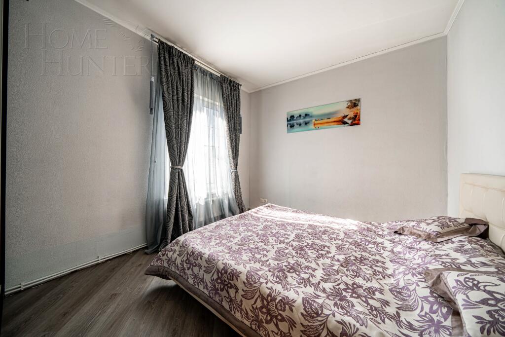 3-этажный коттедж 250 м² с отделкой