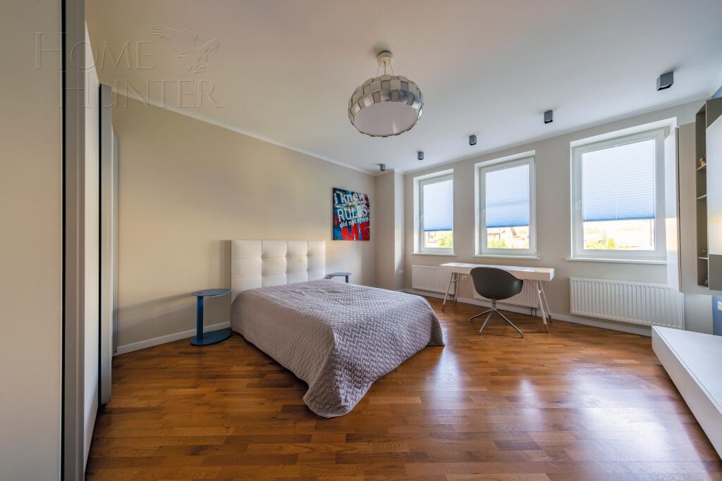 2-этажный коттедж 200 м² с отделкой