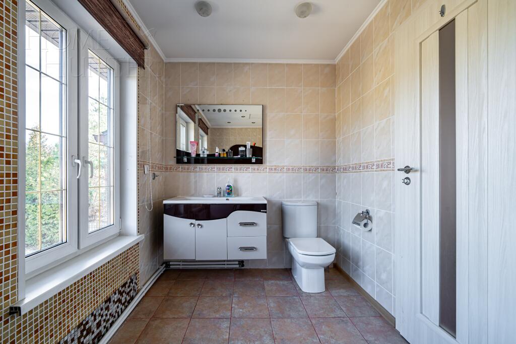 3-этажный коттедж 250 м² с отделкой