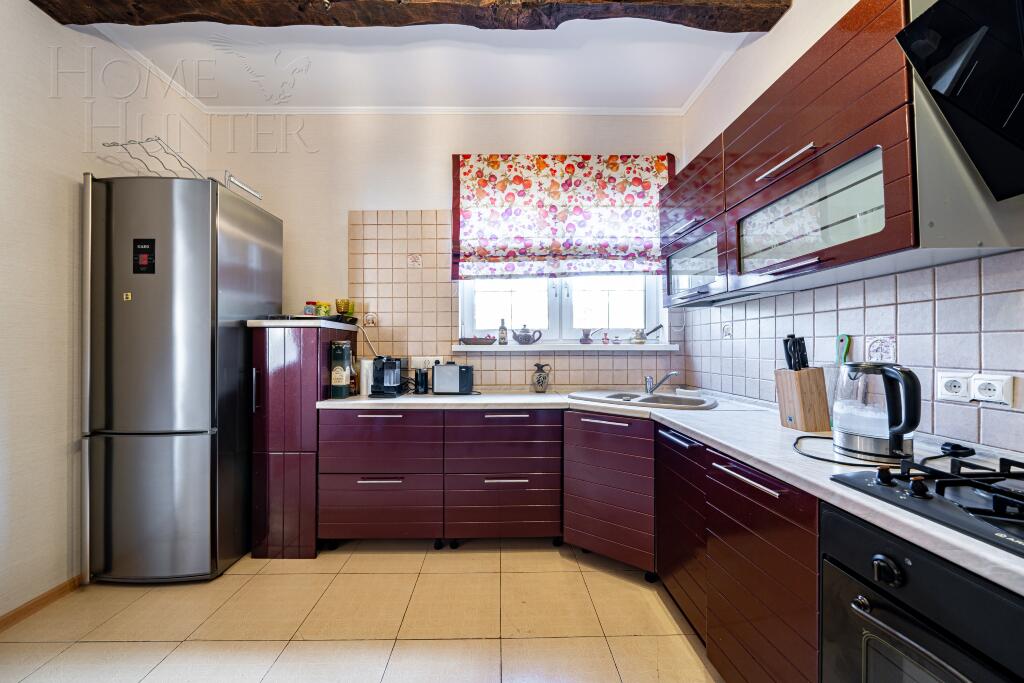 3-этажный коттедж 250 м² с отделкой