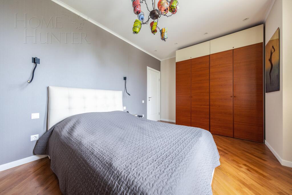 2-этажный коттедж 200 м² с отделкой