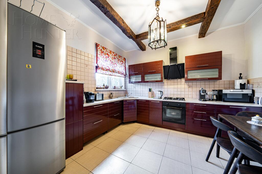 3-этажный коттедж 250 м² с отделкой