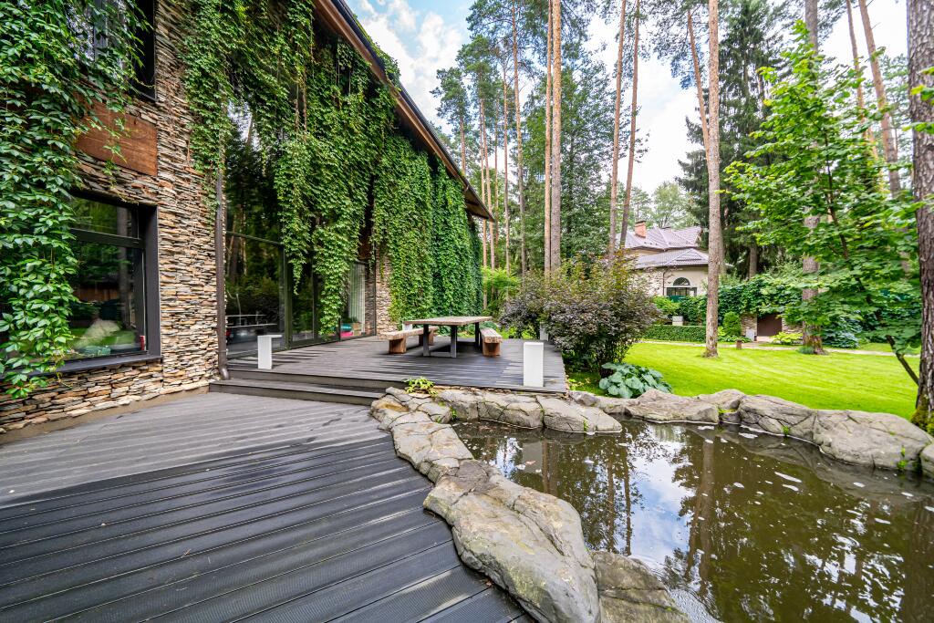 2-этажный коттедж 1 500 м² с отделкой