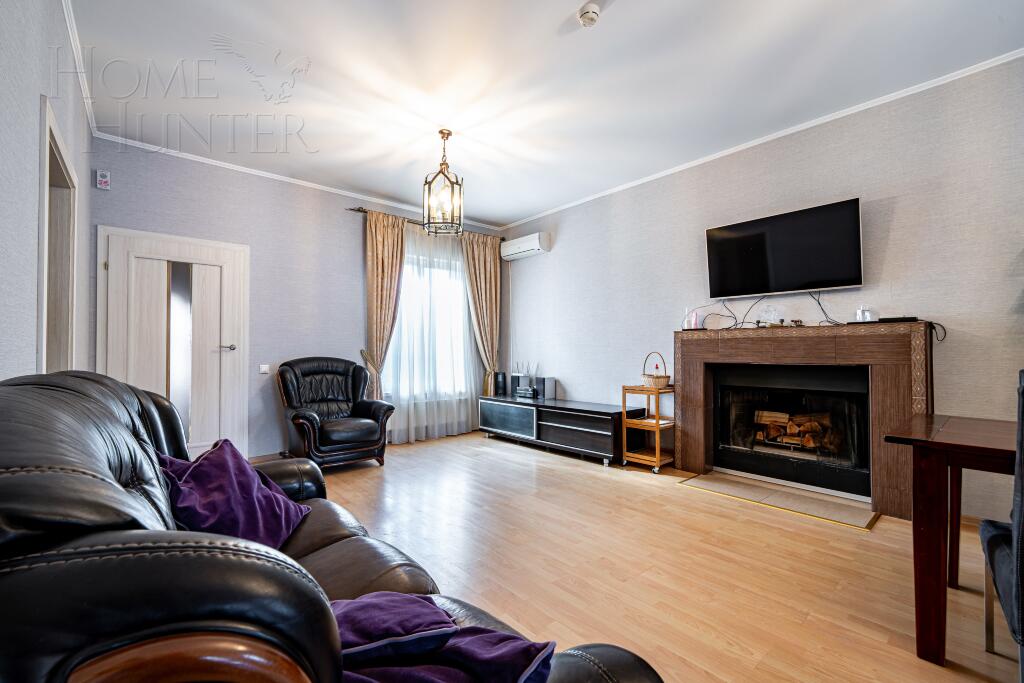 3-этажный коттедж 250 м² с отделкой