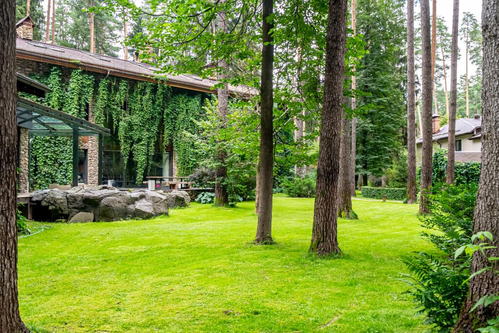 2-этажный коттедж 1 500 м² с отделкой