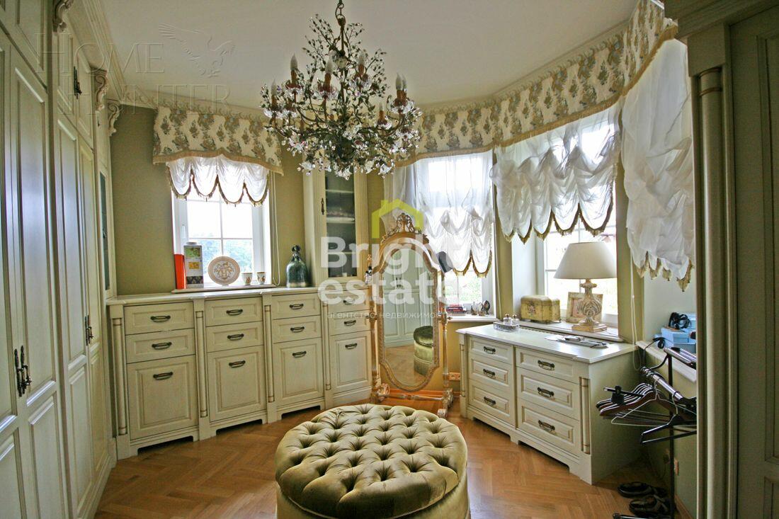 2-этажный коттедж 1 400 м² с отделкой