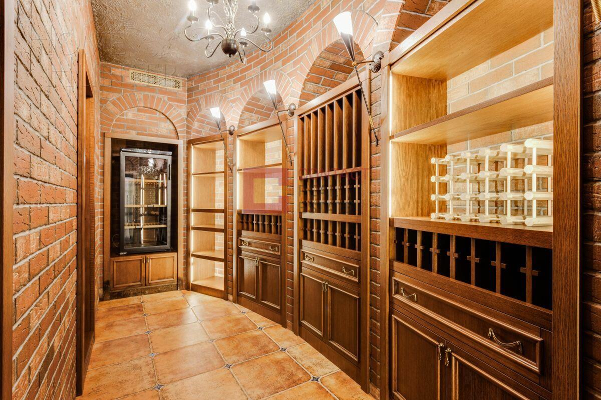 2-этажный коттедж 700 м² с отделкой