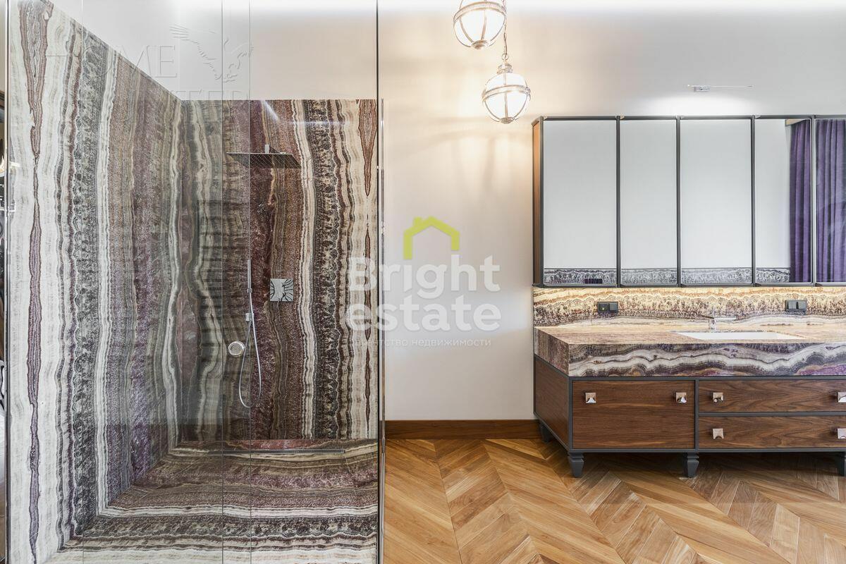 2-этажный коттедж 989.7 м² с отделкой