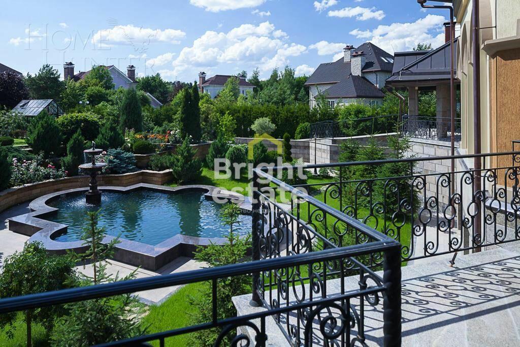 2-этажный коттедж 1 700 м² с отделкой