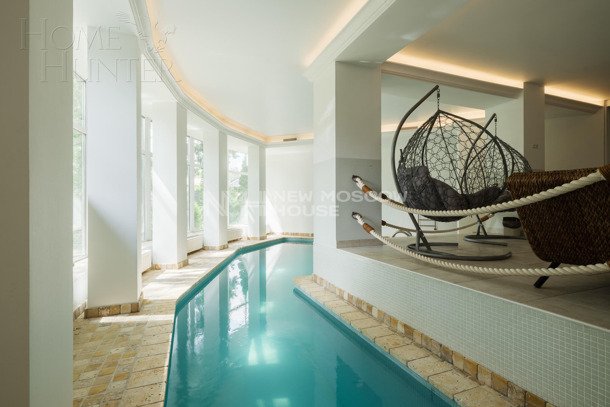 3-этажный коттедж 1 100 м² с отделкой