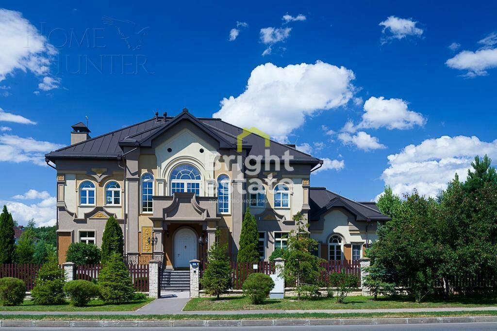 2-этажный коттедж 1 700 м² с отделкой