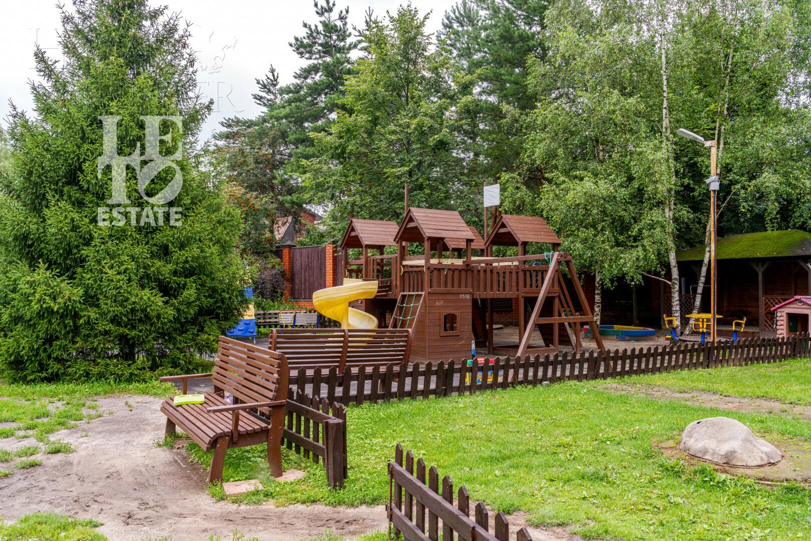 2-этажный коттедж 800 м² с отделкой