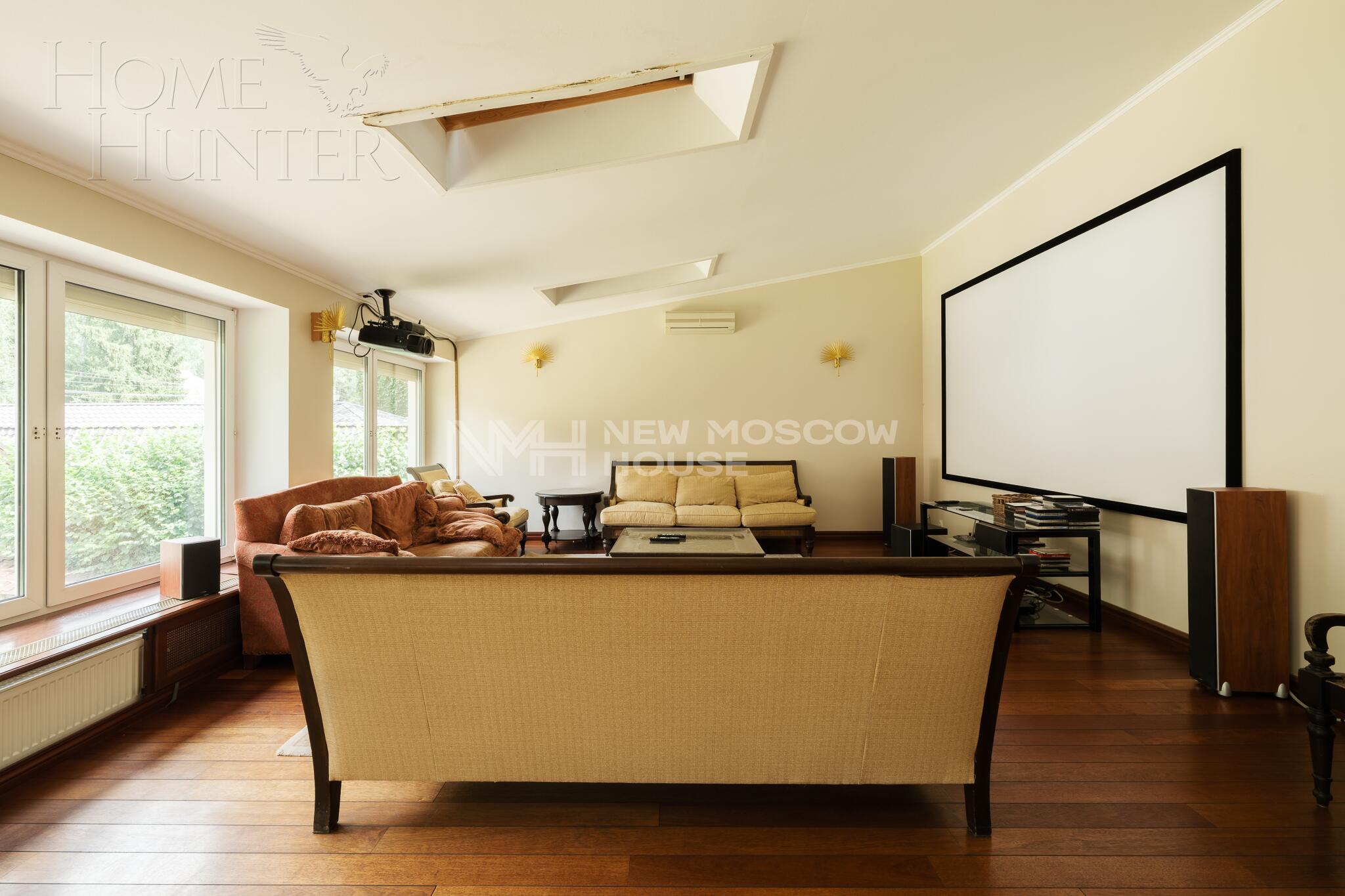 3-этажный коттедж 1 100 м² с отделкой