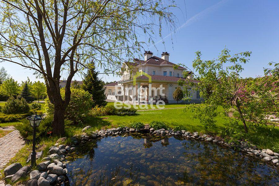 2-этажный коттедж 1 400 м² с отделкой