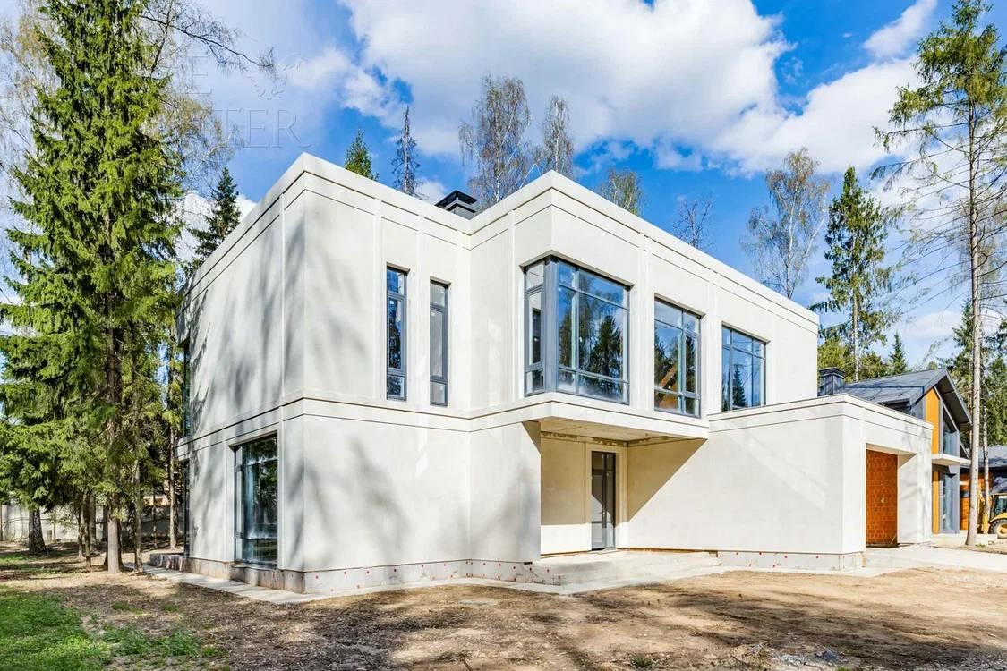 2-этажный коттедж 520 м² без отделки