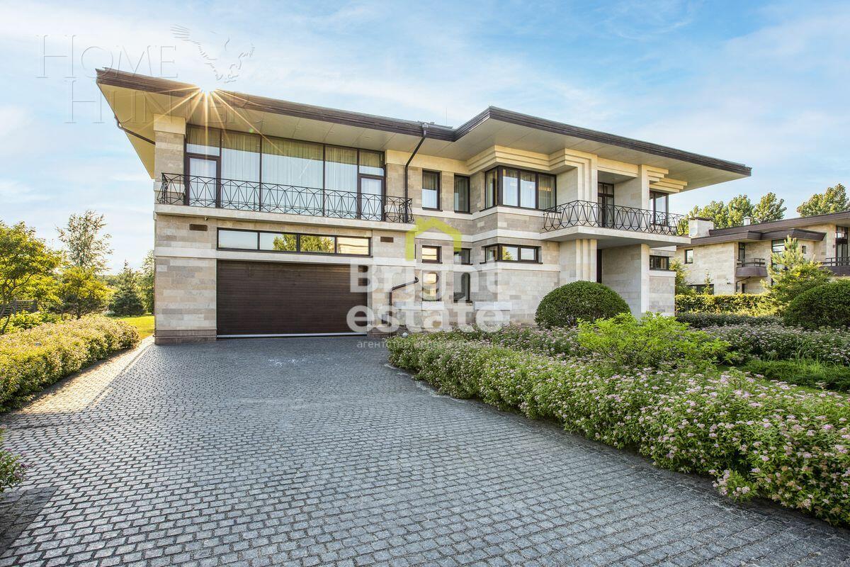 2-этажный коттедж 989.7 м² с отделкой