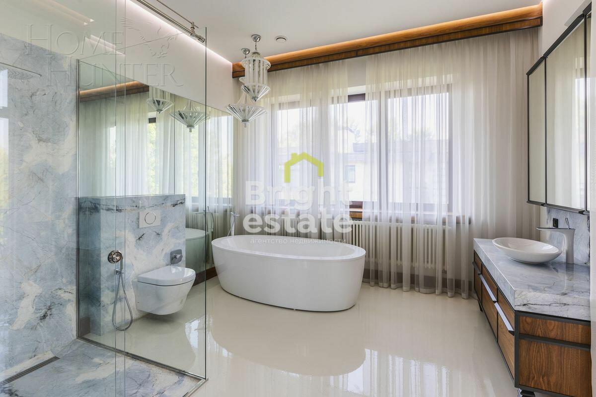 2-этажный коттедж 989.7 м² с отделкой