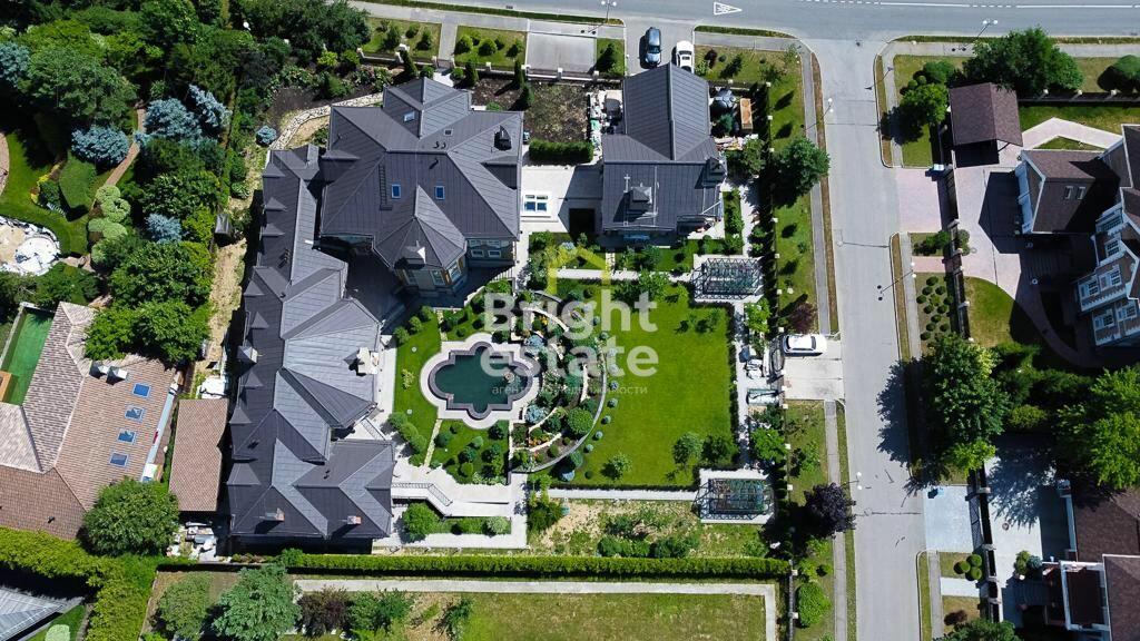 2-этажный коттедж 1 700 м² с отделкой