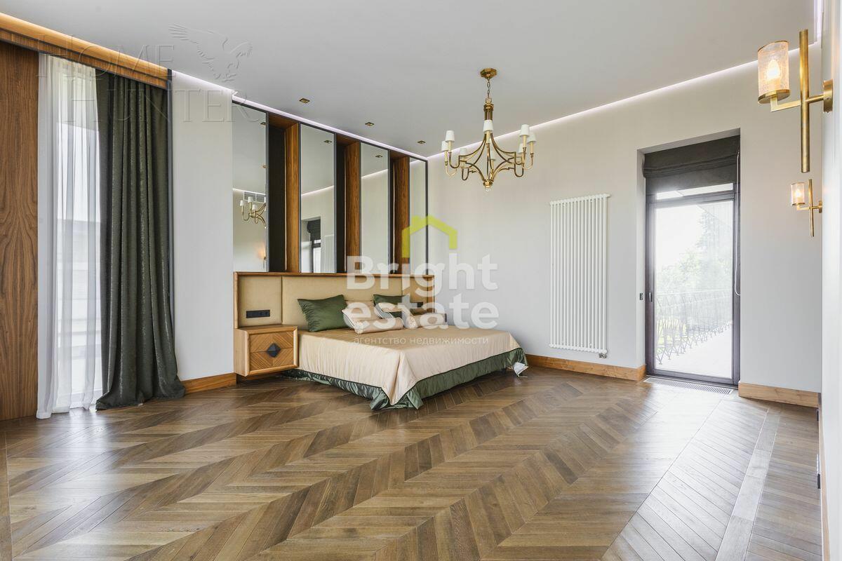 2-этажный коттедж 989.7 м² с отделкой