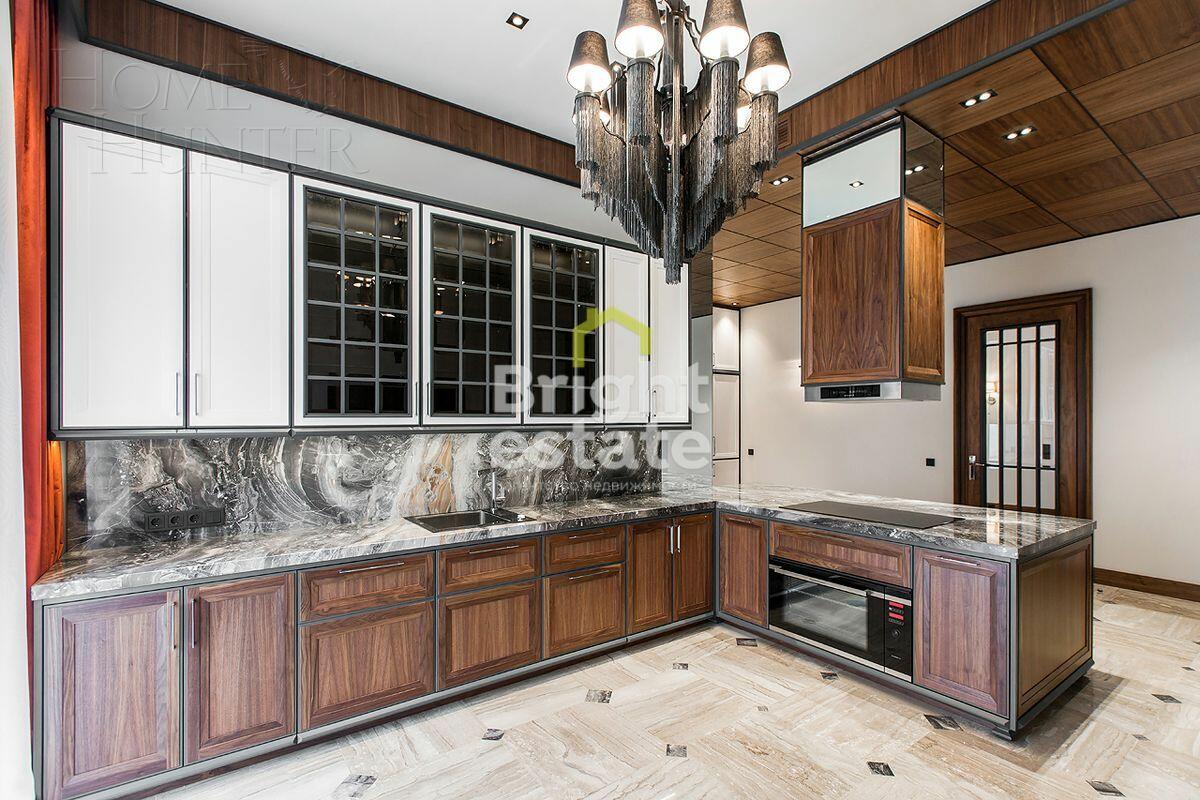 2-этажный коттедж 989.7 м² с отделкой