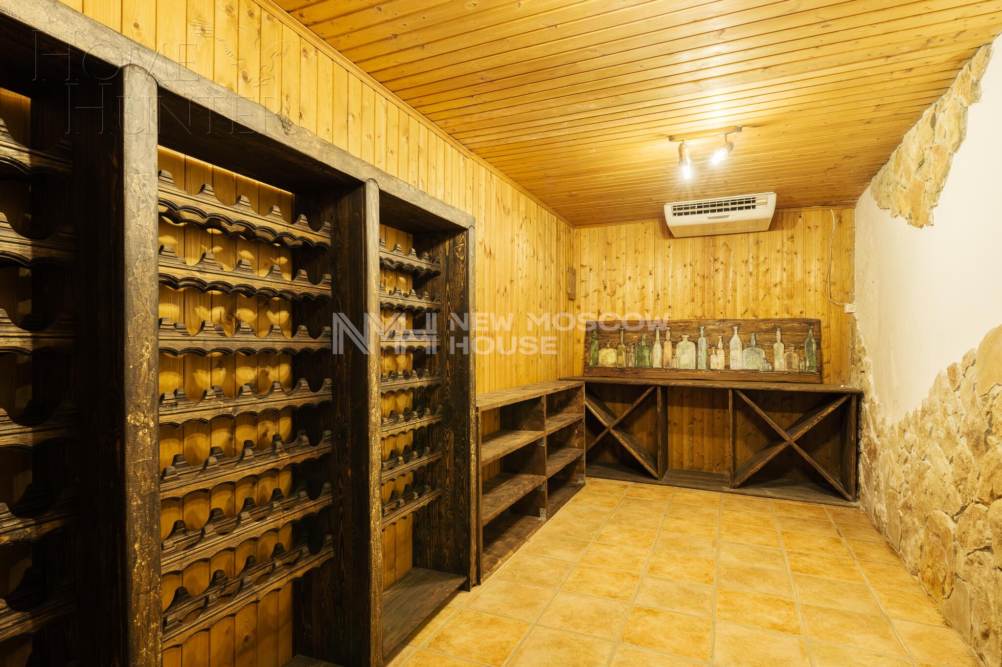 3-этажный коттедж 1 100 м² с отделкой