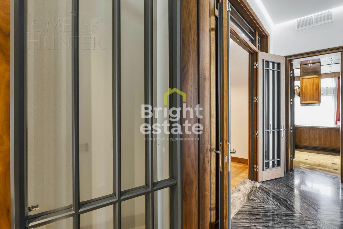 2-этажный коттедж 989.7 м² с отделкой