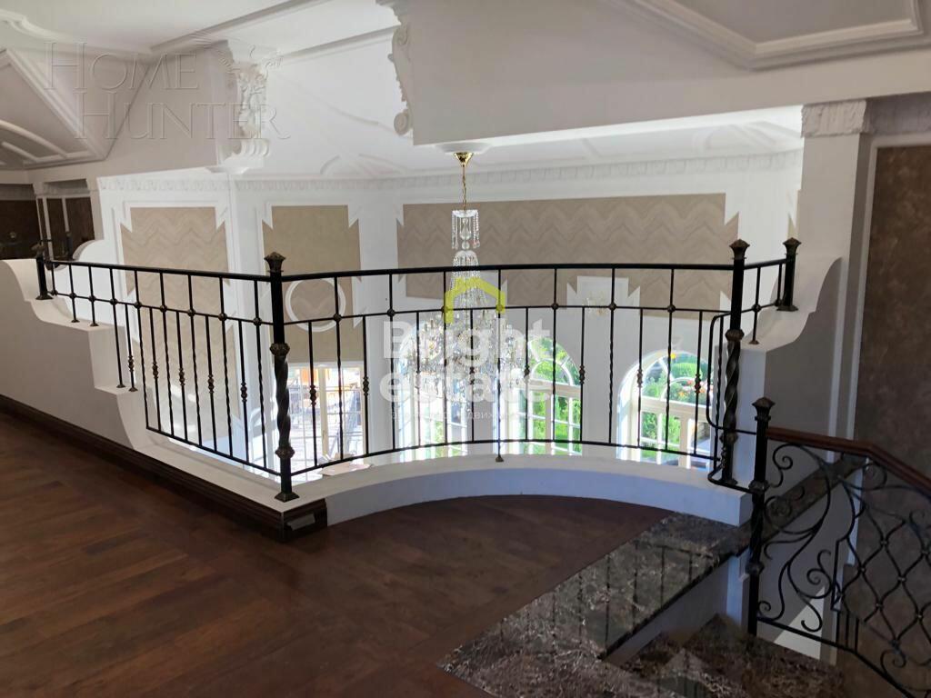 2-этажный коттедж 1 700 м² с отделкой