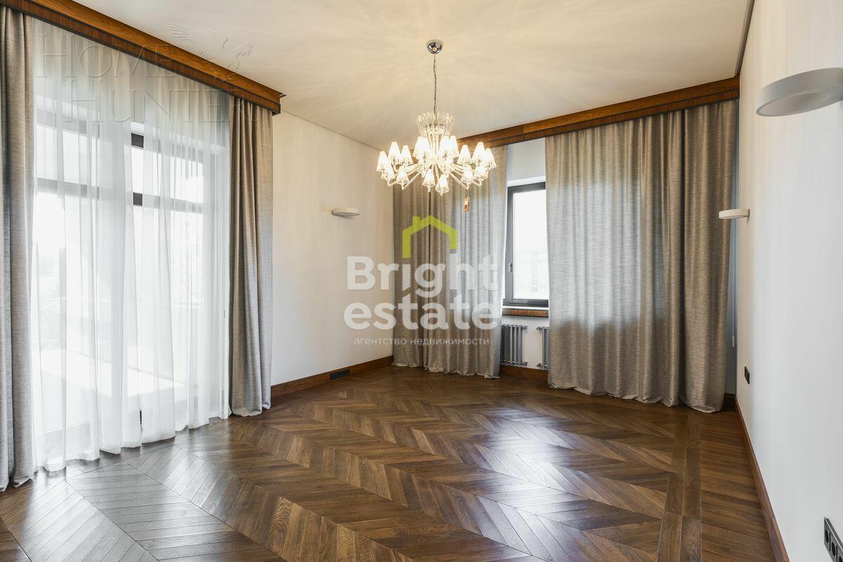 2-этажный коттедж 989.7 м² с отделкой