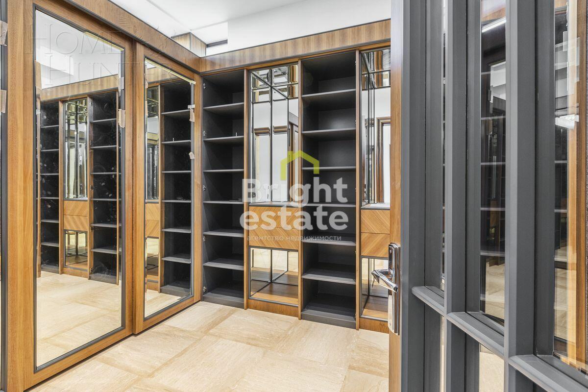 2-этажный коттедж 989.7 м² с отделкой