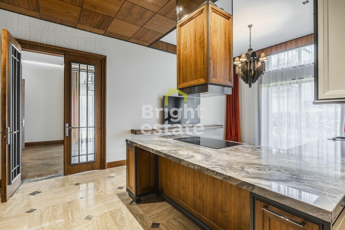 2-этажный коттедж 989.7 м² с отделкой