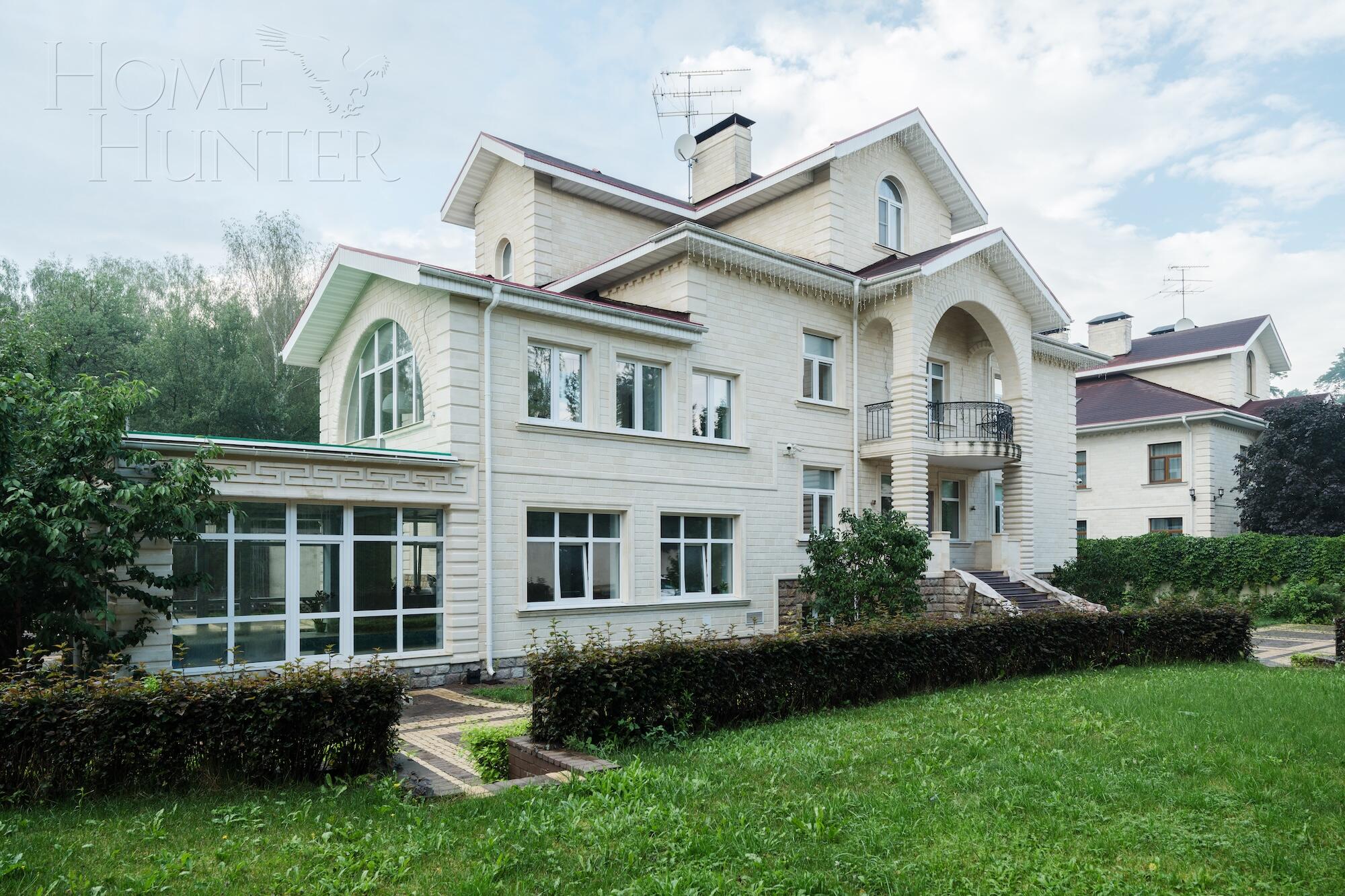 2-этажный коттедж 1 087 м² с отделкой