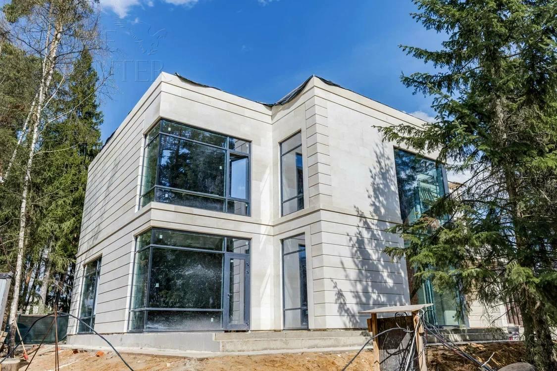 2-этажный коттедж 616 м² без отделки