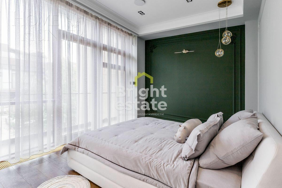 3-этажный таунхаус 240 м² с отделкой