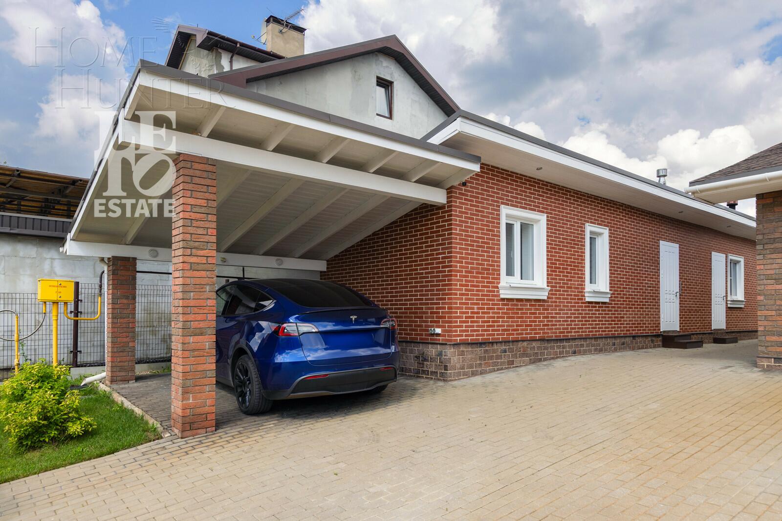 2-этажный коттедж 304 м² с отделкой